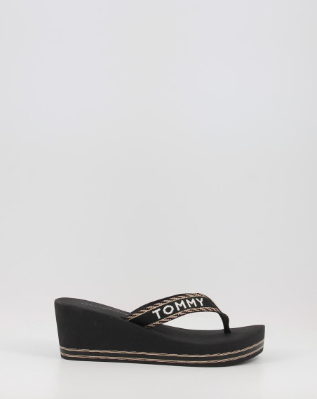 Chanclas Tommy Hilfiger TOMMY WEBBING H WEDGE SANDAL negro