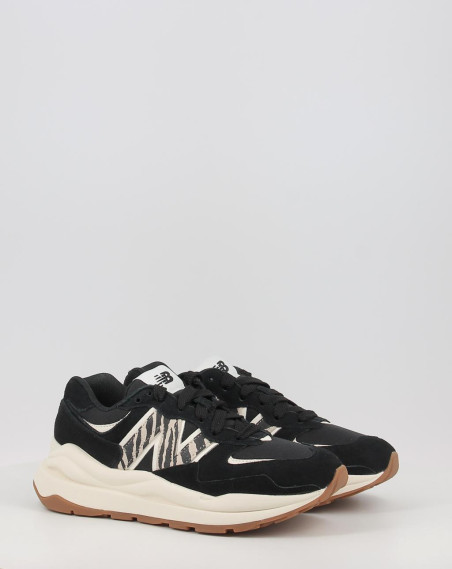 Zapatillas New Balance W5740APA negro Zapatillas New Balance W5740APA negro