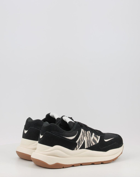 Zapatillas New Balance W5740APA negro Zapatillas New Balance W5740APA negro