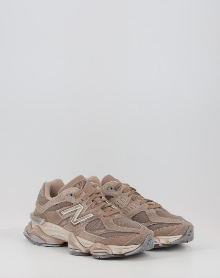 Zapatillas New Balance U9060PB marrón Zapatillas New Balance U9060PB marrón