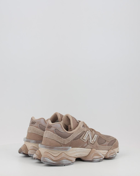 Zapatillas New Balance U9060PB marrón Zapatillas New Balance U9060PB marrón