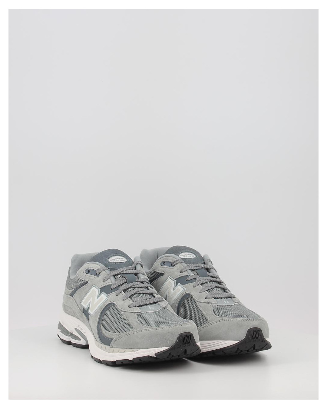 Zapatillas New Balance M2002RST MEN gris