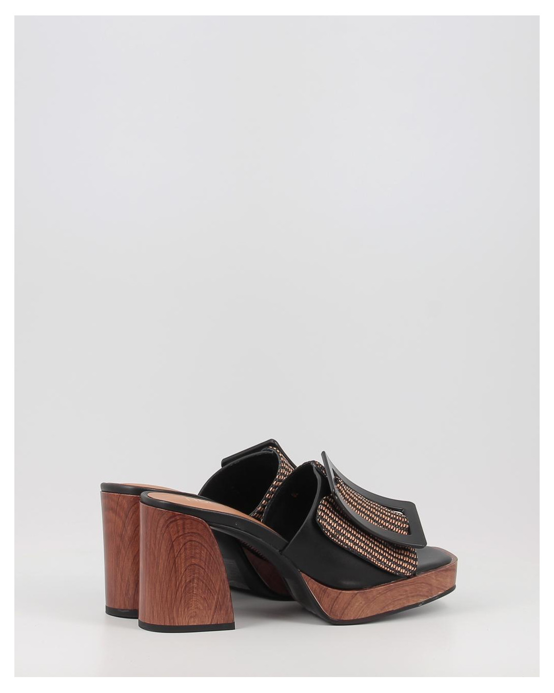 EDeN 8968