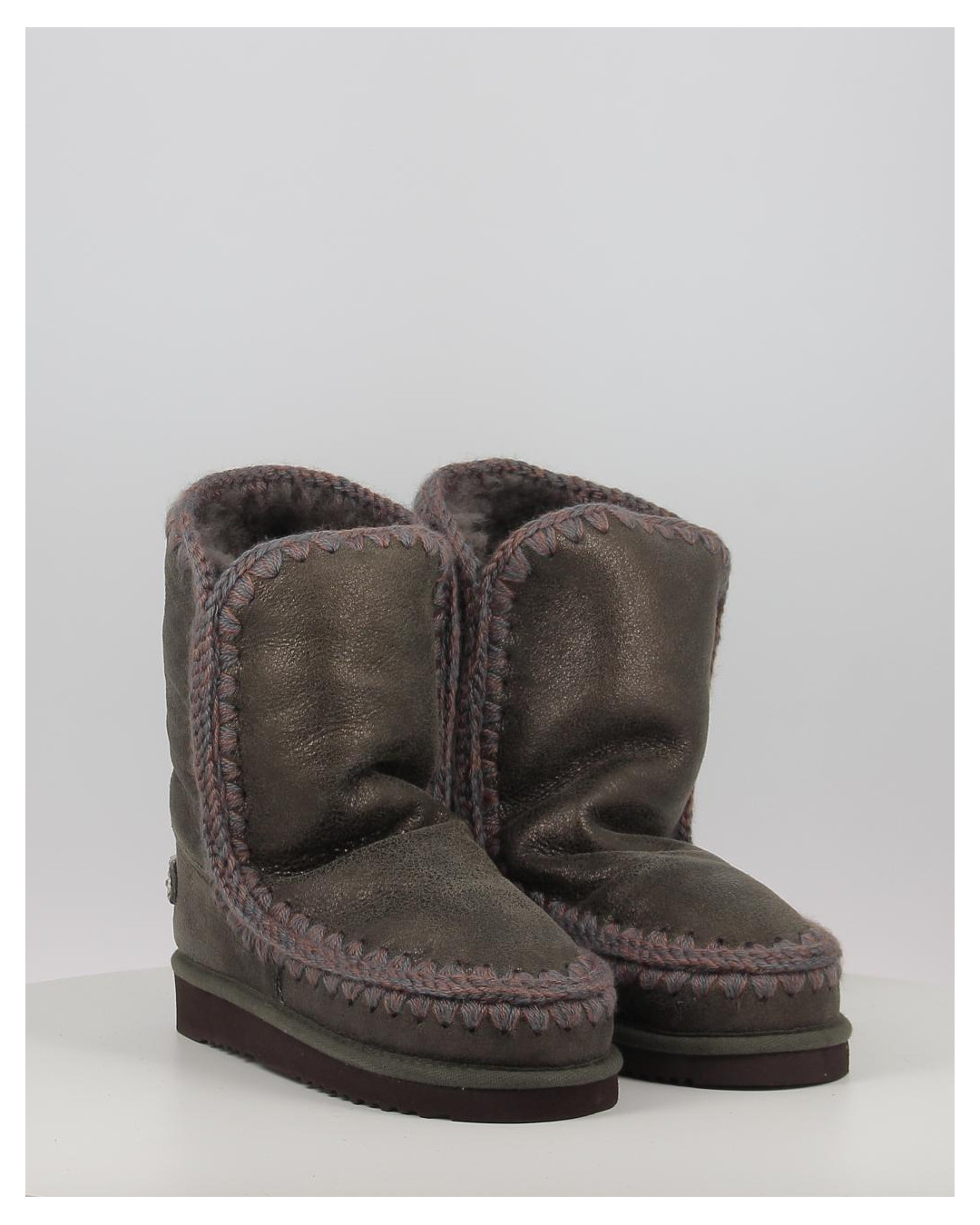 ESKIMO 24 WITH RHINESTONES LOGO