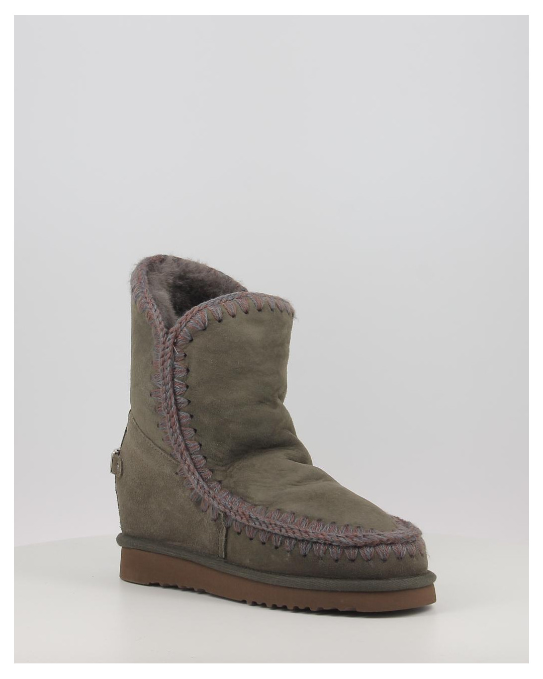 INNER WEDGE SHORT BIG LETTER LOGO