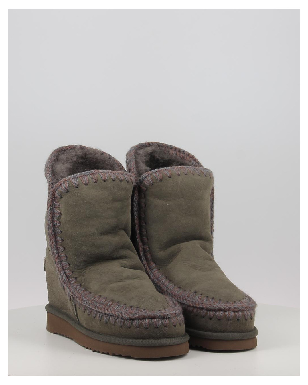 INNER WEDGE SHORT BIG LETTER LOGO