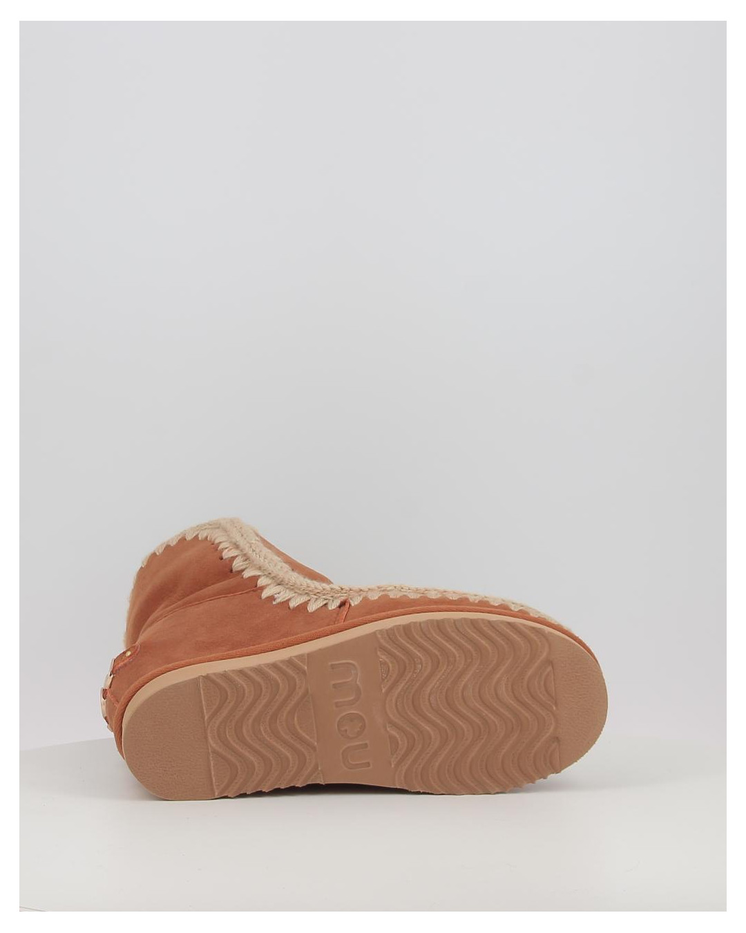 INNER WEDGE SHORT BIG LETTER LOGO