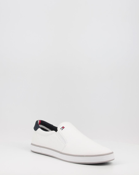 ICONIC SLIP ON SNEAKER