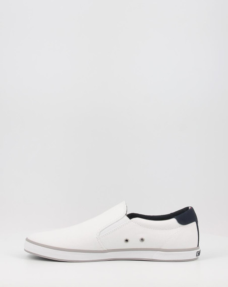 ICONIC SLIP ON SNEAKER