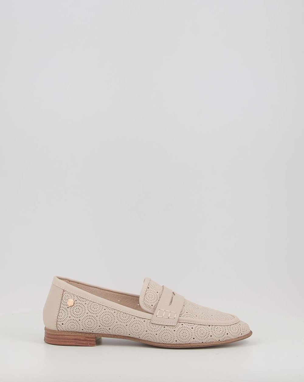 Mocasines Carmela 16217001 crema talla 36