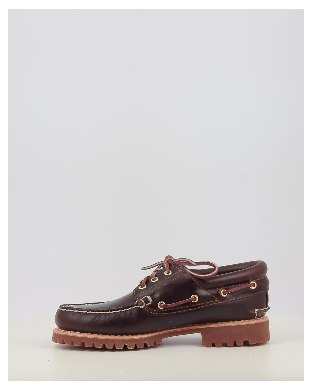 AUTHENTIC BOAT SHOE
