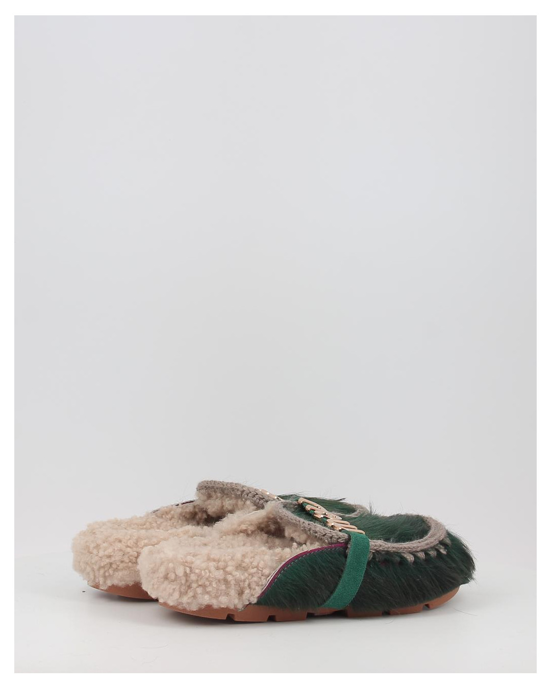 WINTER BIO LG LONG HAIR PONYLOGO