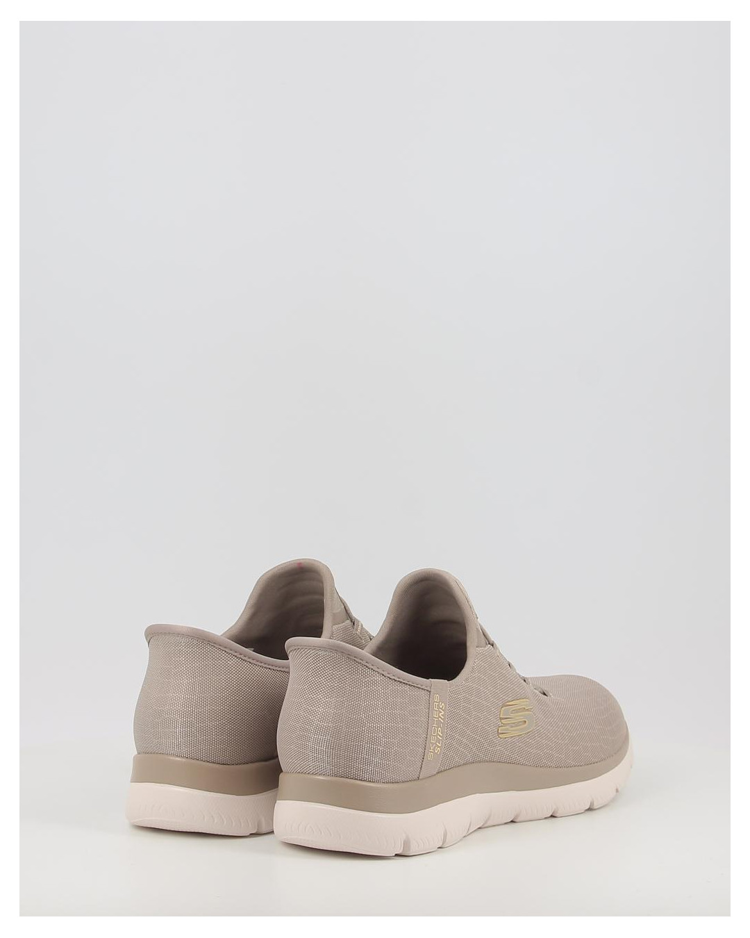 SLIP INS SUMMITS CLASSY NIGHT 150128