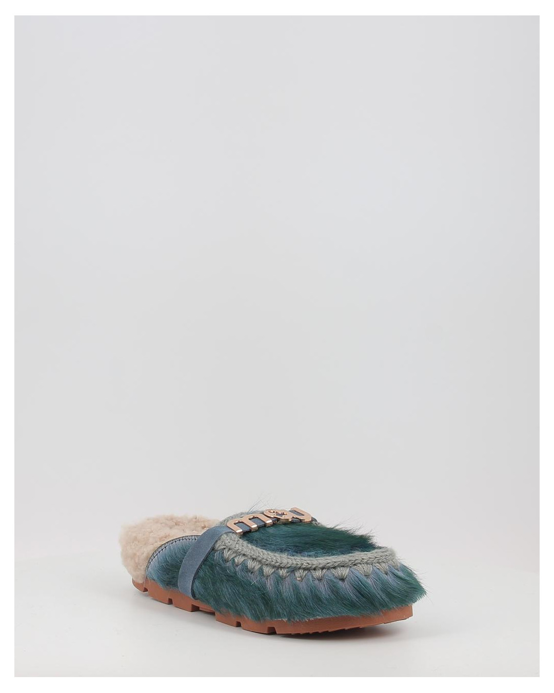 WINTER BIO LG LONG HAIR PONYLOGO