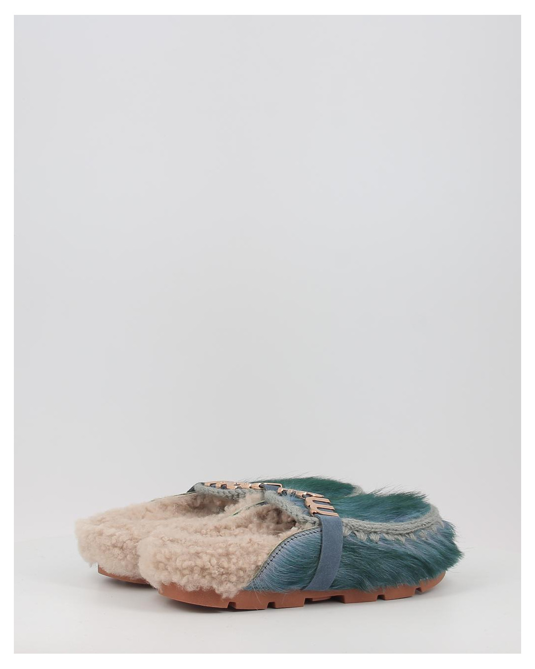 WINTER BIO LG LONG HAIR PONYLOGO