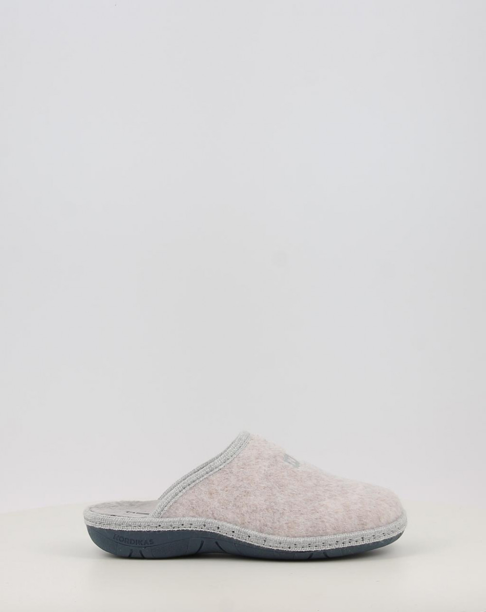 Zapatillas de Casa Nordikas 2627 beig talla 38