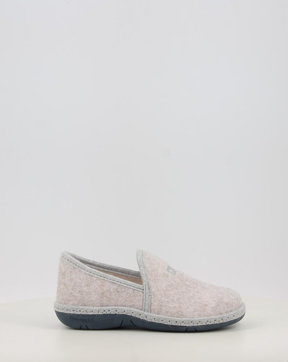 Zapatillas de Casa Nordikas 2628 beig talla 36
