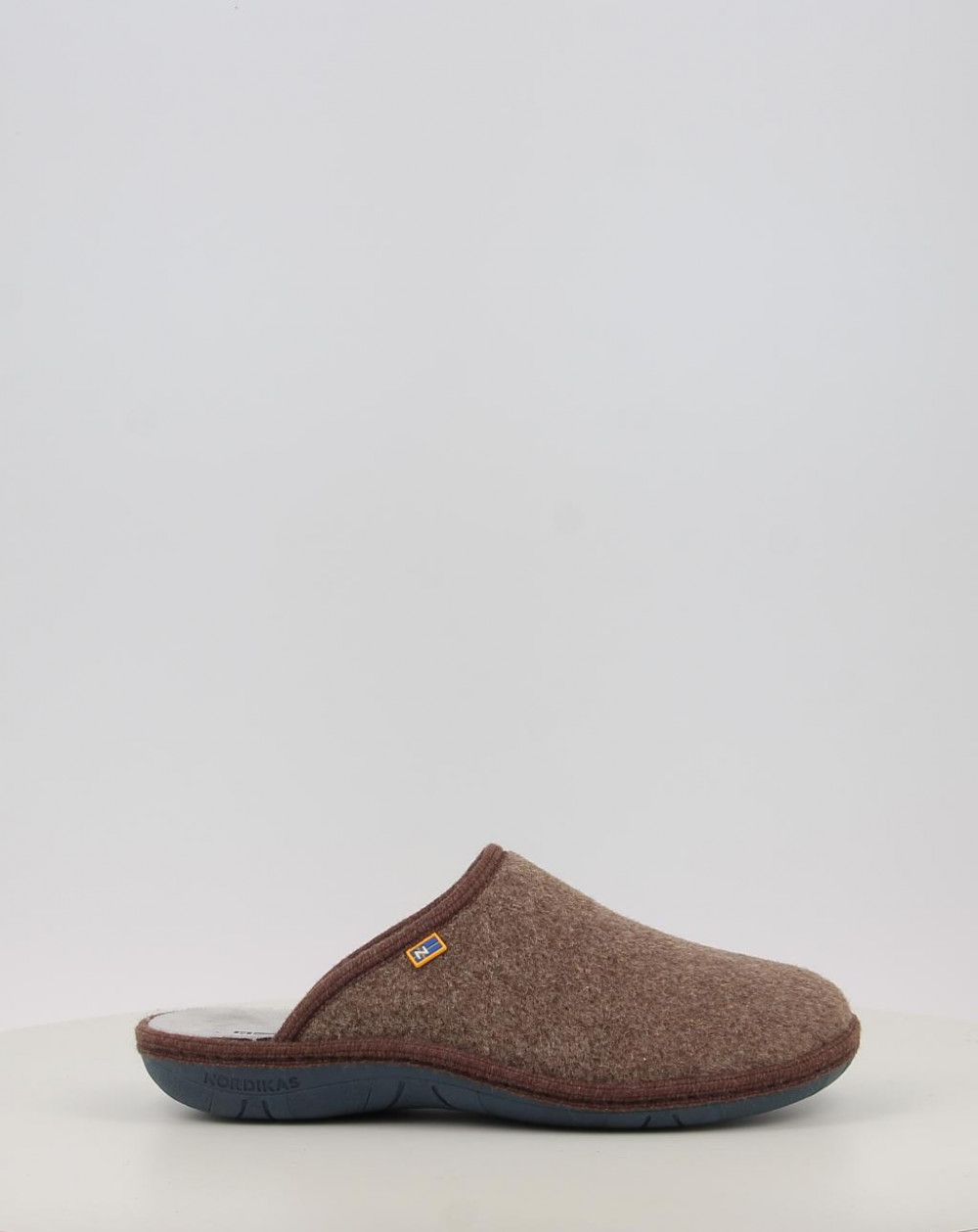 Zapatillas de Casa Nordikas 2630 taupe talla 40
