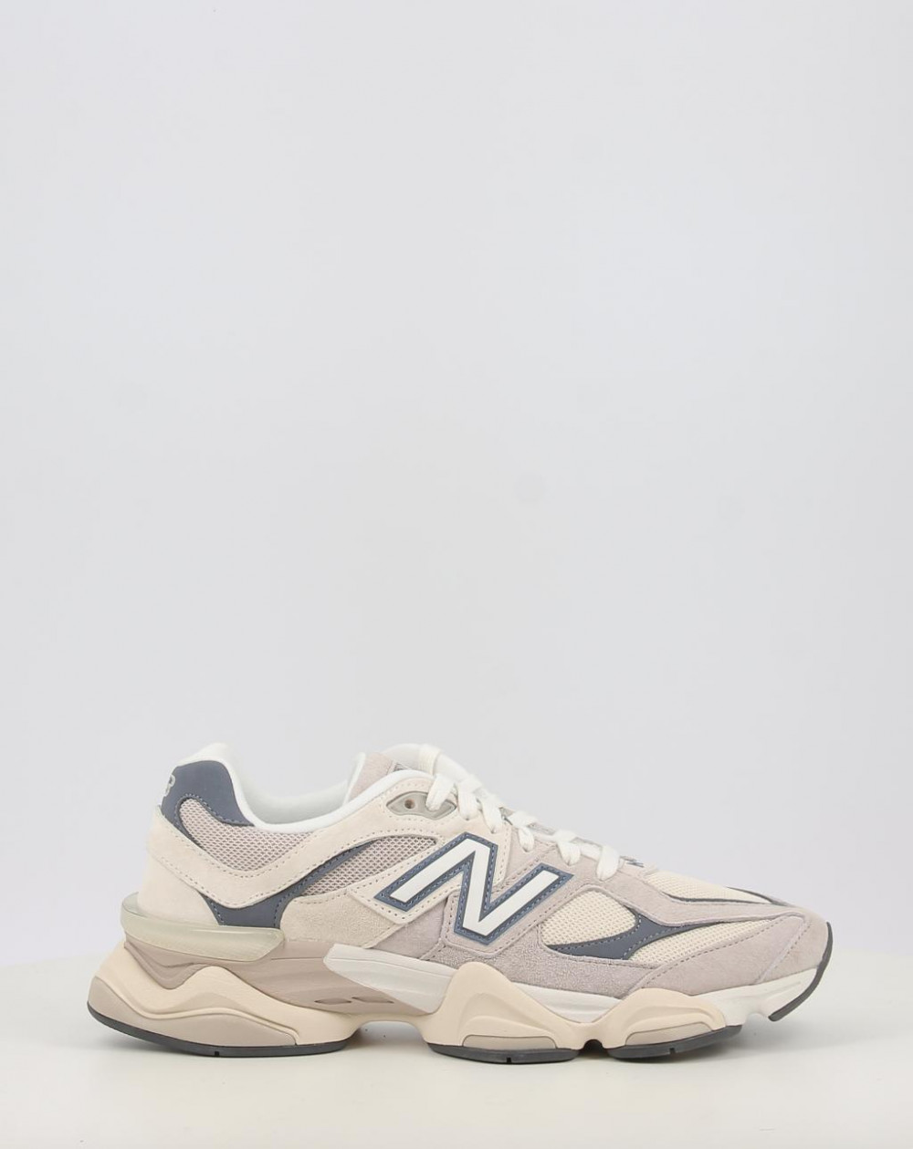 Zapatillas New Balance U9060EEB gris talla 42,5