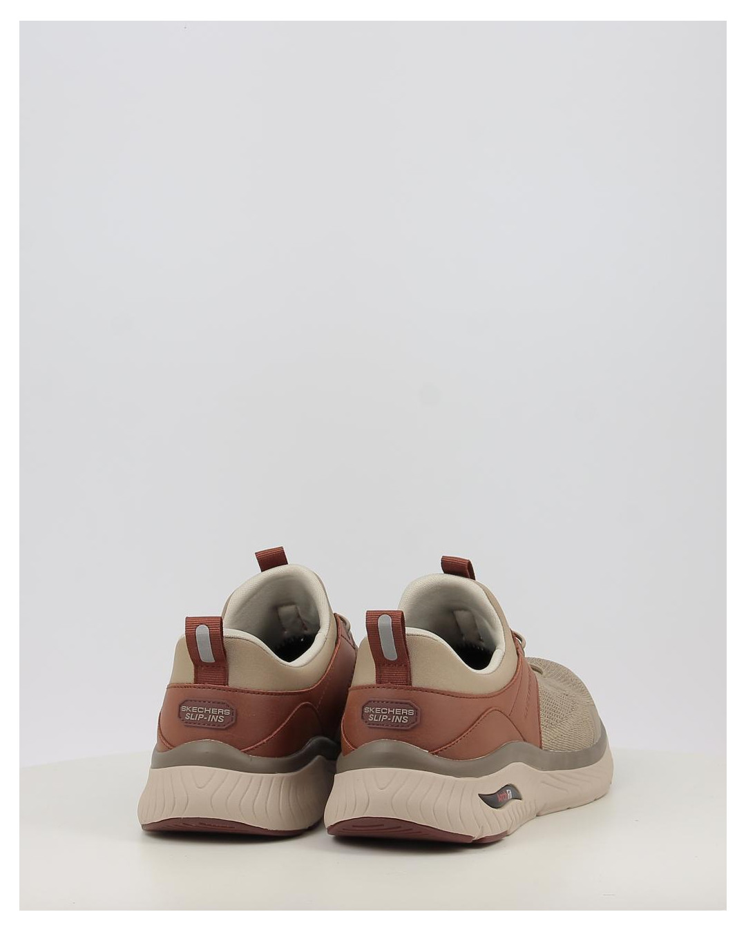 SLIP INS RELAXED FIT ARCH CROS 205340