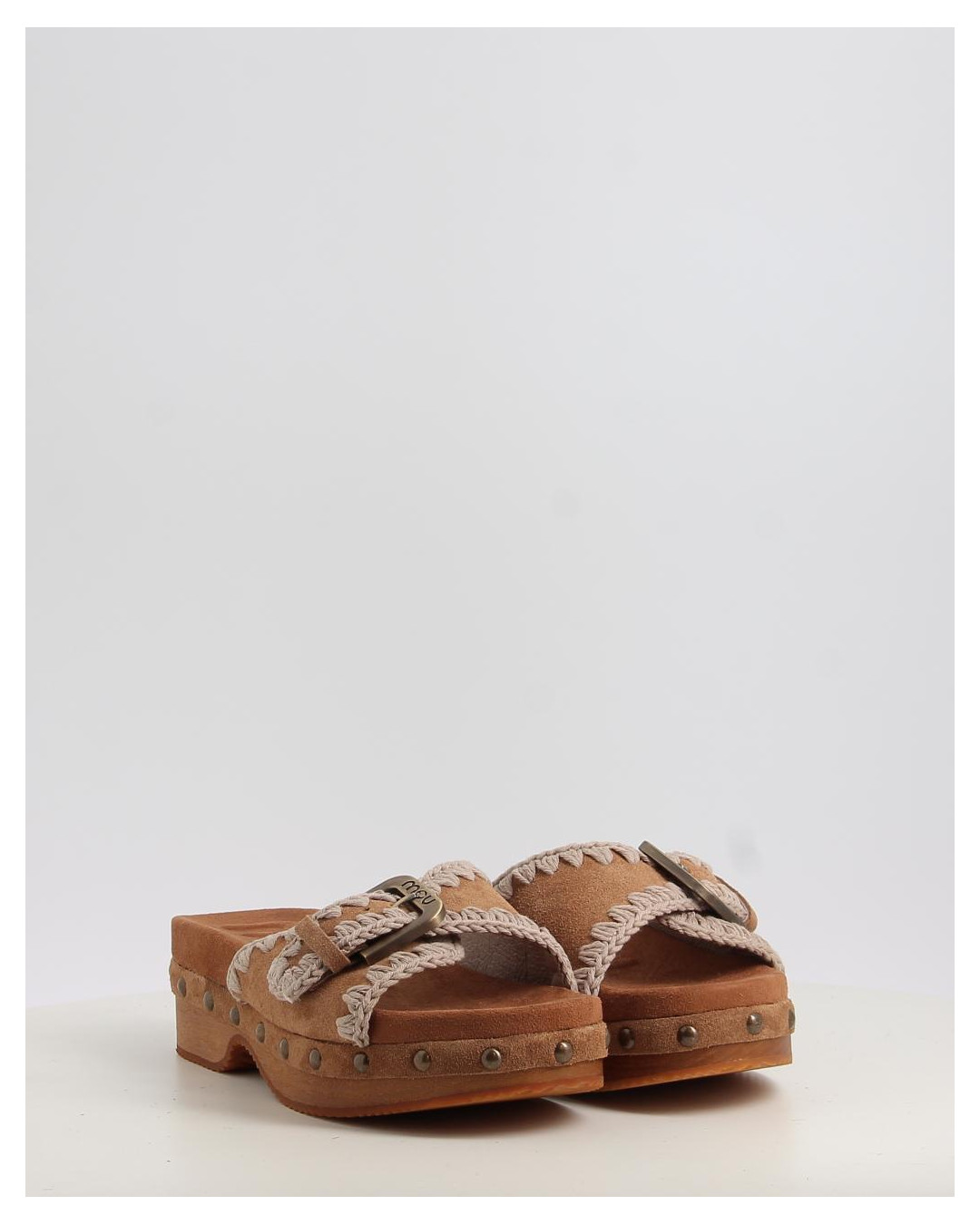 LOW HEEL WOOD CLOG WITH BUCKLE