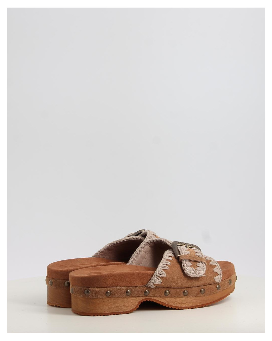 LOW HEEL WOOD CLOG WITH BUCKLE