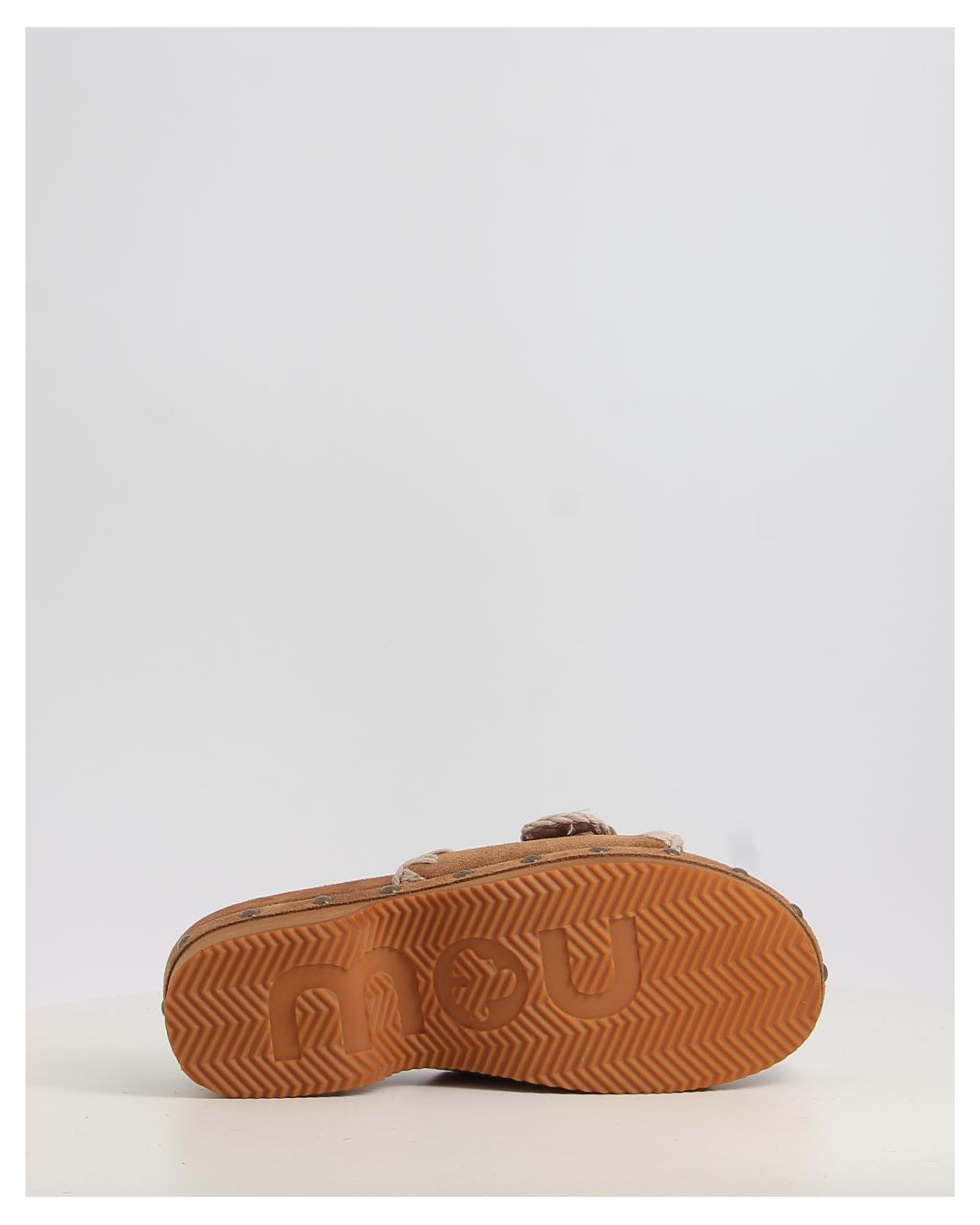 LOW HEEL WOOD CLOG WITH BUCKLE