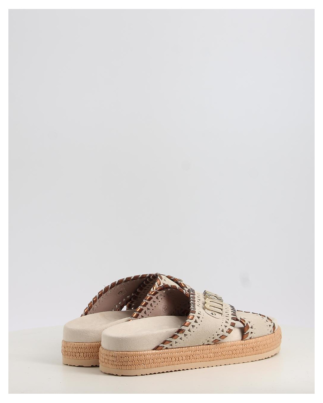 CRISS CROSS SANDAL METSTITCH