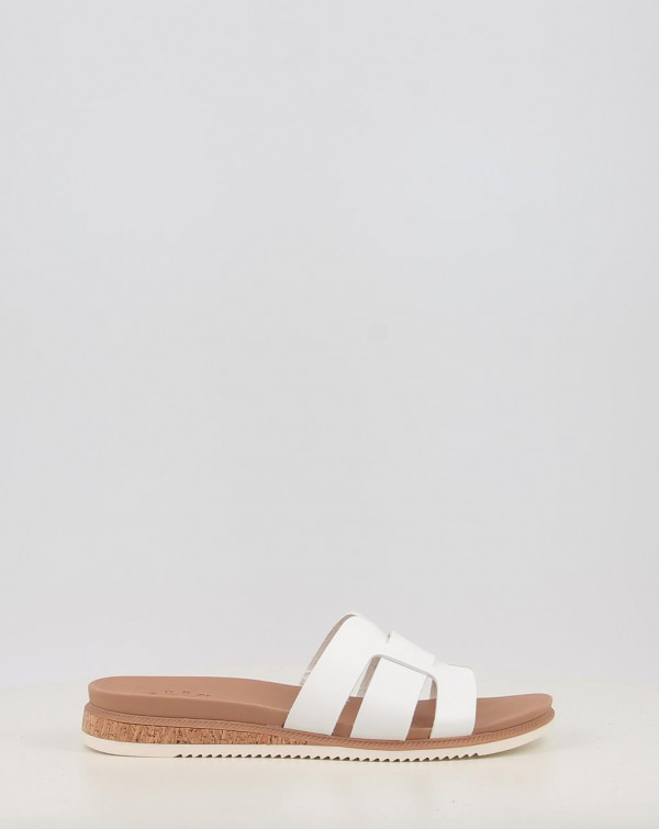 BOBS DESERT KISS LOW PEAK LOOK 114707