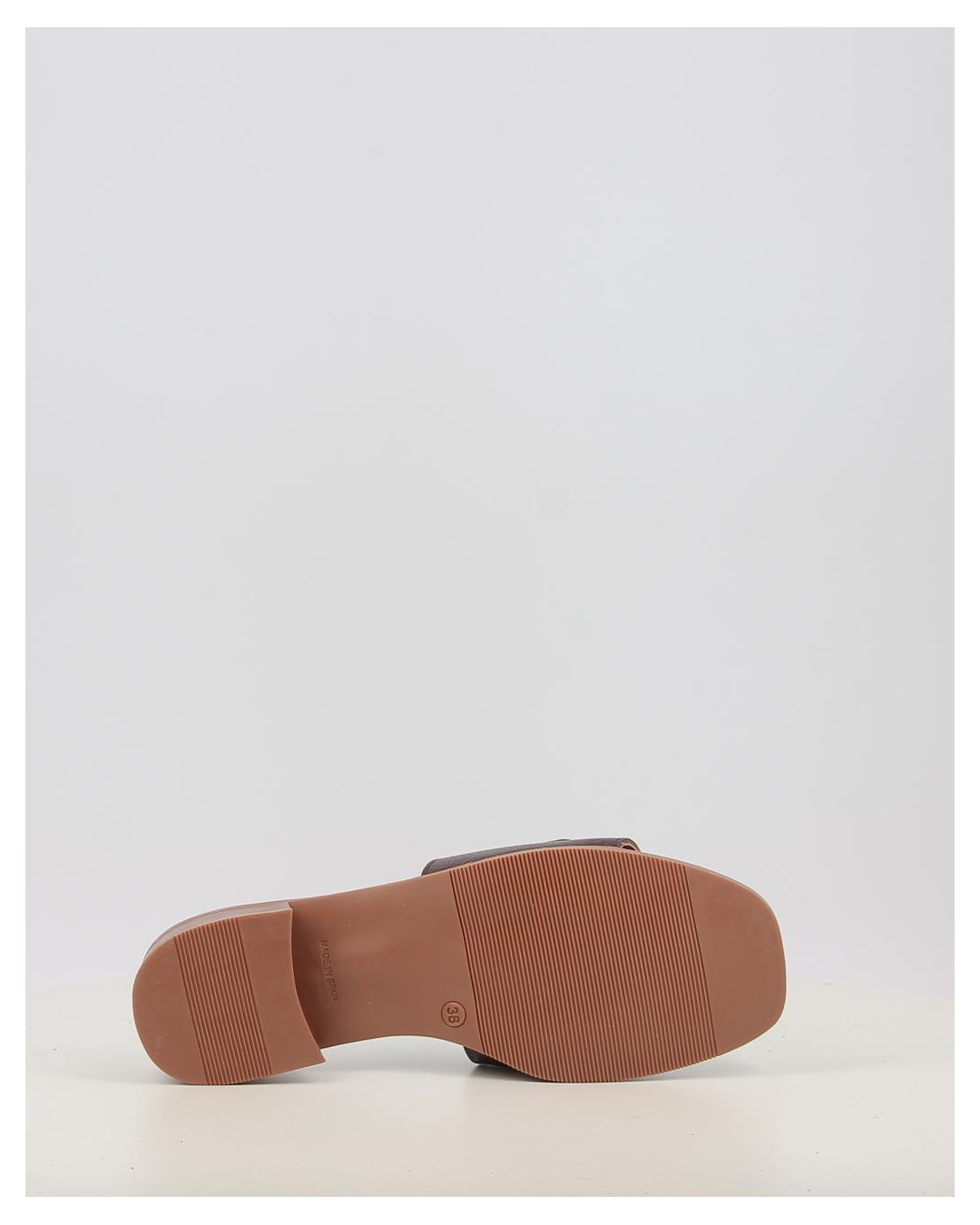5890