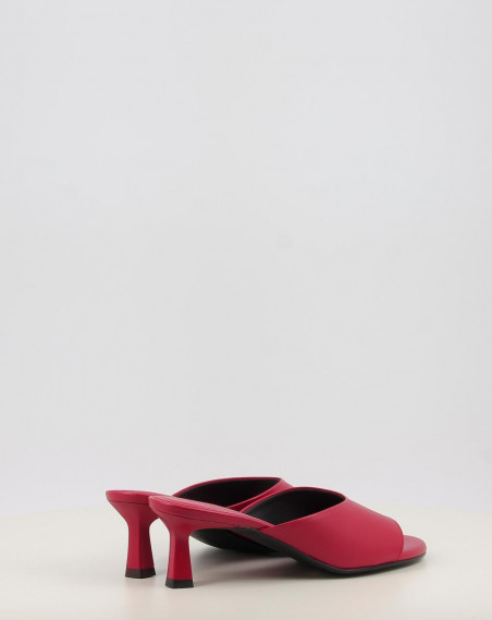 RENATA Flat Red