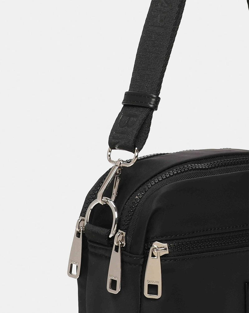 Bolsos BINNARI NUBIA 21343 negro
