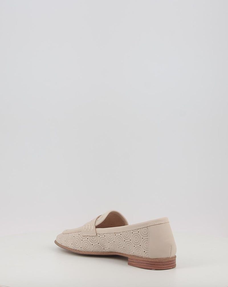 Mocasines CARMELA 16217001 crema